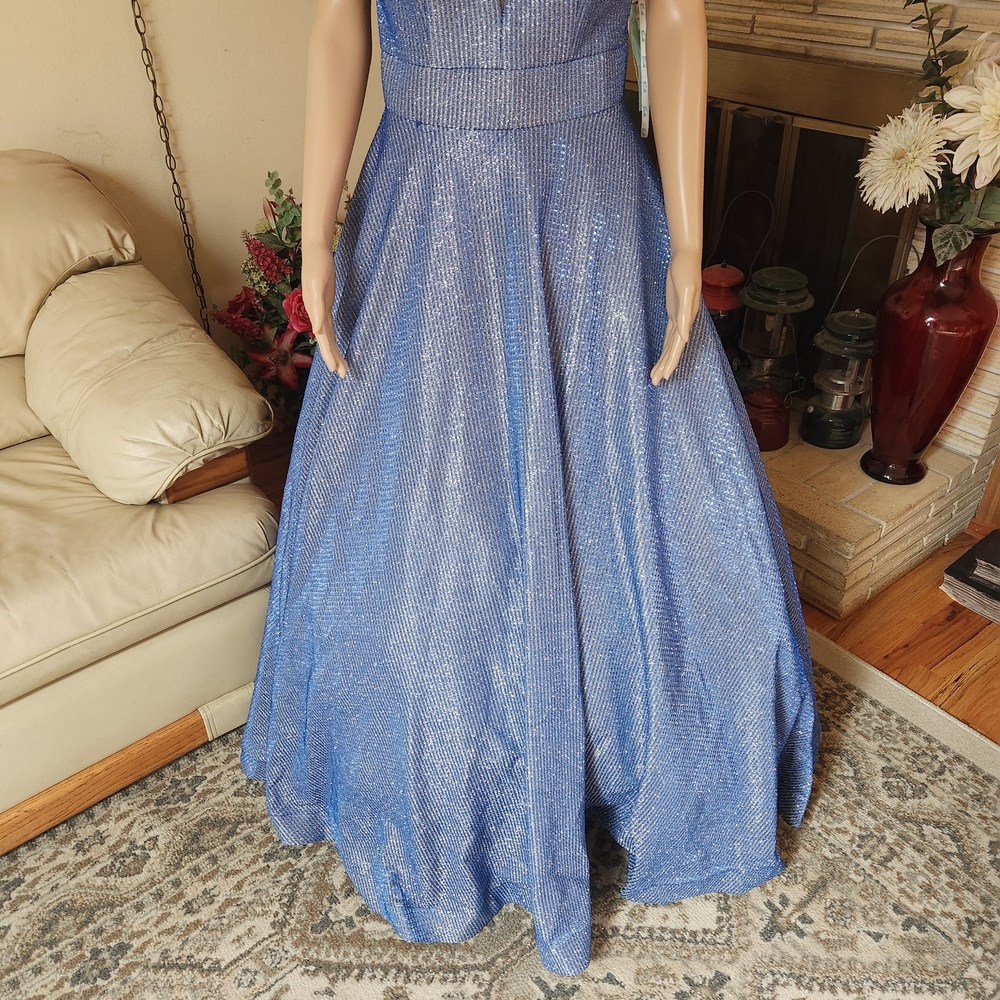 NWT Camille La Vie Sparkly Blue Gown - Size 6 - Picture 9 of 12